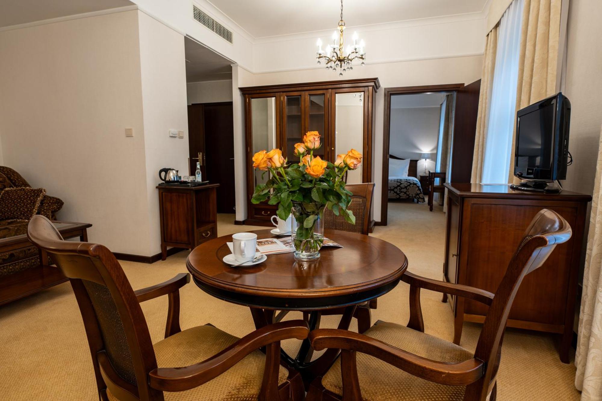 Grand Sal Hotel Wieliczka megye Kültér fotó