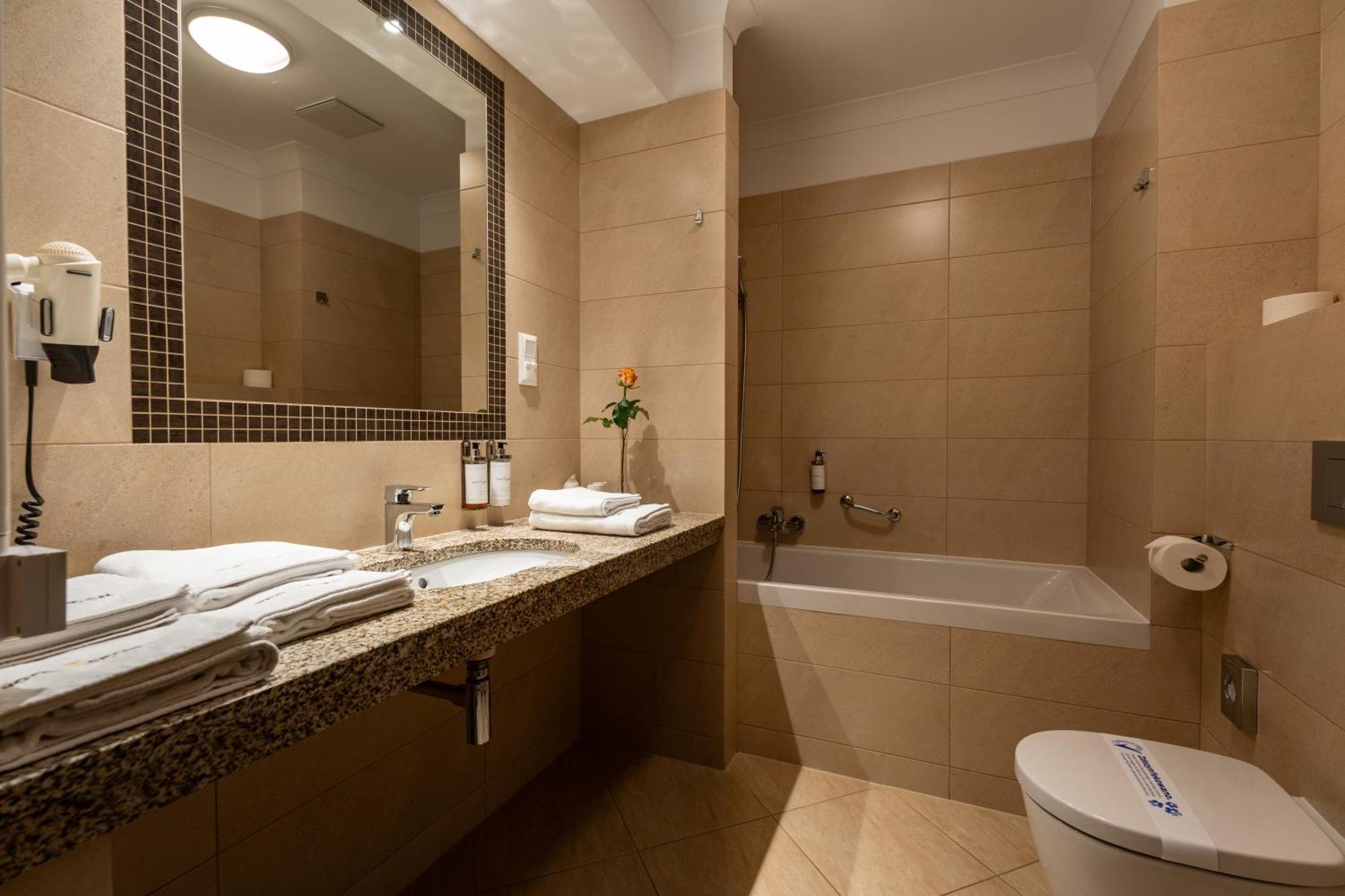 Grand Sal Hotel Wieliczka megye Kültér fotó